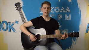 Ульянов Александр Кладут асфальт А.Иващенко