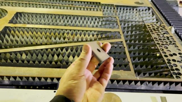Как вырезать сварочный стол "своими руками" / Делаем сварочный стол на лазерном производстве