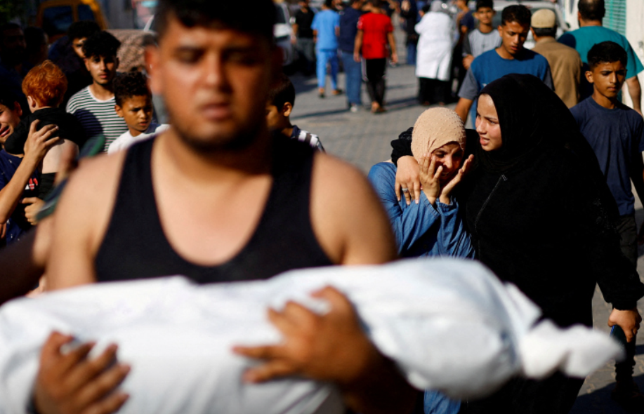 Мир разделился на две части: реакция на удар по больнице в Газе
