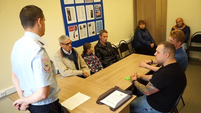 Как участковый проводит прием граждан