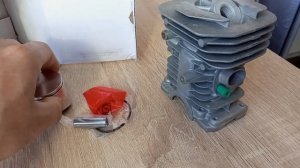 обзор новой поршневой на бензопилу хускварна 142