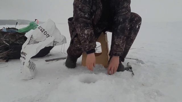 Кто сказал, что в январе рыба не клюёт? Классная рыбалка на судака и берша р.Кама РТ. смотреть онлайн