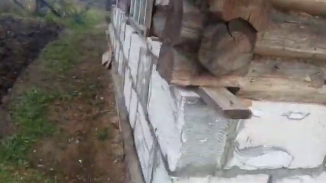 Как заменить нижние венцы деревянного дома и ремонт фундамента смотреть онлайн