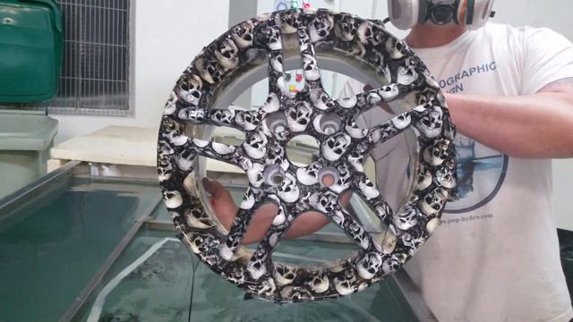 jante de voiture tète de mort hydro-dippig( pont de Beauvoisin 38480 France) смотреть онлайн