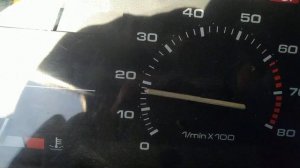 Дёргается стрелка тахометра