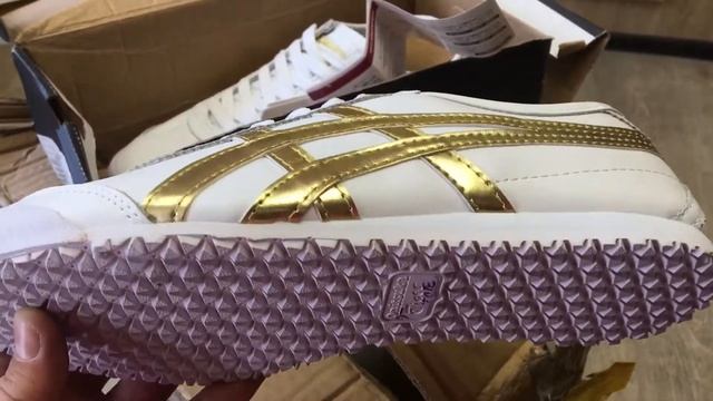 Кроссовки оптом Asics Onitsuka Tiger за 350₽ смотреть онлайн