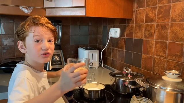 Oatmeal with chia and coconut oil. Овсяная каша с чиа и кокосовым маслом! смотреть онлайн