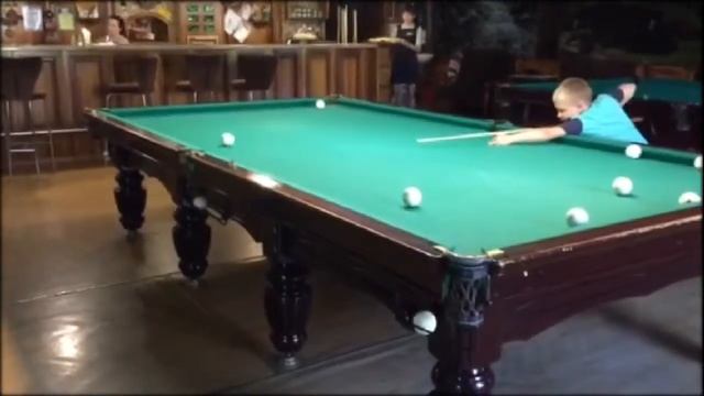 Маленький бильярдист(8 лет)Бильярдная школа "Пирамида" смотреть онлайн