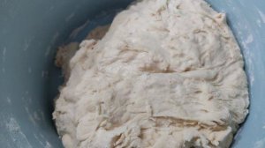 Белый хлеб с жареным луком