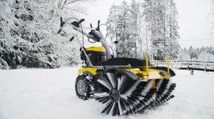 Как чистит снег подметальная машина Champion?! Правда в действии!