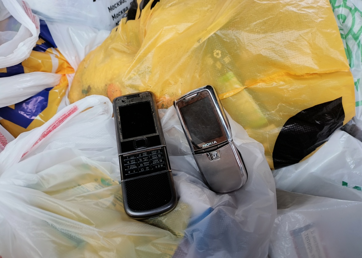 Как я зарабатываю лазая по мусоркам Москвы смотреть онлайн