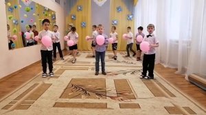 Танец - перестроение "Мама"