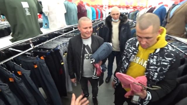 ПАВЛИК ОДЕВАЕТ СЕРОГО И СЛАВИКА В ГЛАМУРНЫЙ ШМОТ \ ОЧЕНЬ ВЕСЁЛЫЙ ВЫПУСК смотреть онлайн