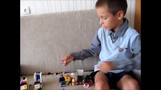 Коллекция предметов из детского конструктора смотреть онлайн