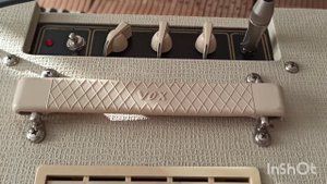 Vox AC4TVH Гитарный комбо усилитель