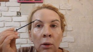 макияж как замазать синяки на лице. загримировать