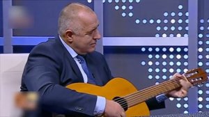 EL Boiko the BESTEST - Boyko borisov play guitar fan video