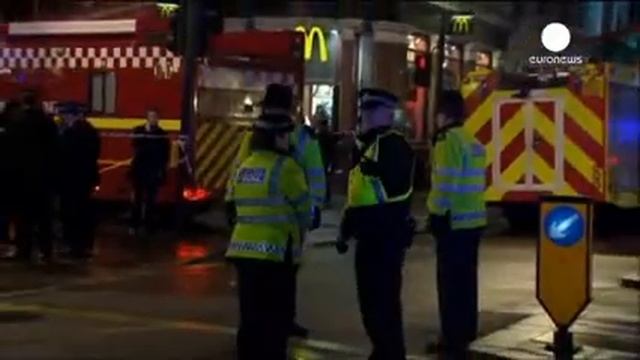 Лондон. В театре "Аполло" обрушился потолок смотреть онлайн