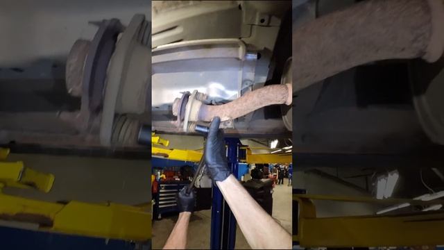 Honda Element Catalytic Converter Replacement ??? #honda #element #pov #catalyticconverter #theft смотреть онлайн