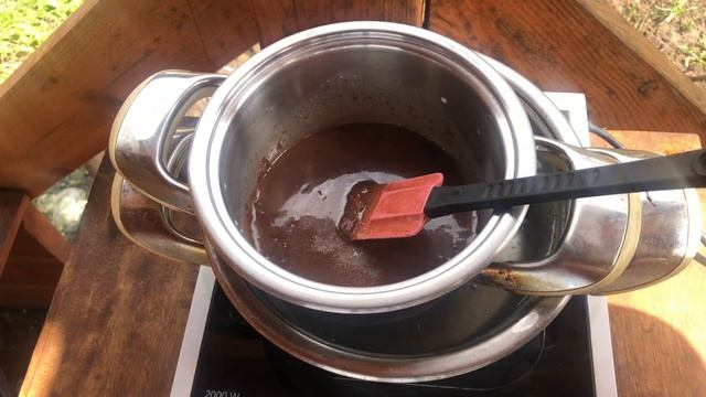 Шоколадный соус - рецепт для мороженного, блинчиков, оладушек и кофе