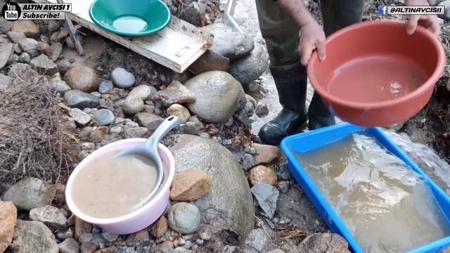 Why Is There So Much Gold In This River? Gold Prospecting in Rivers and Streams смотреть онлайн