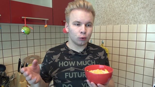 Весь день ем продукты КАЖДЫЙ ДЕНЬ / Бомж Обед из АШАНА смотреть онлайн