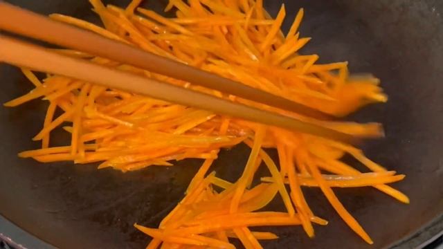 Чапчхе. Очень вкусная закуска из стеклянной  лапши. Корейская кухня.