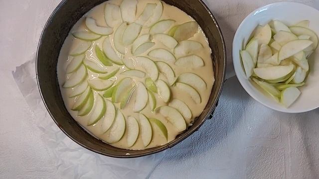 Пирог шарлотка с яблоками смотреть онлайн