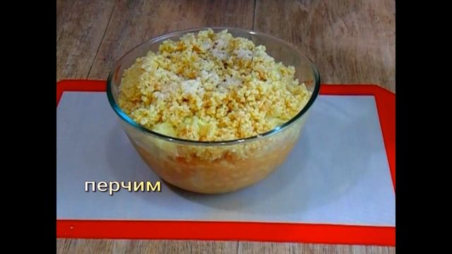 Это можно есть даже на диете. куриные тефтели с булгуром и кабачком.