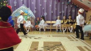 Танец Гусаров Новогодняя детская ёлка в детском саду 2016 Москва