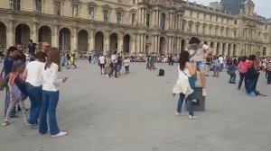 Крупнейший музей мира.Лувр,Париж.