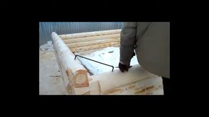 Прочерчивание паза на бревне