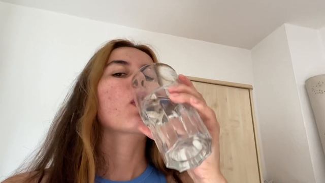 Влог: клею ресницы первый раз в жизни? поездка в магазин / занимаюсь спортом смотреть онлайн