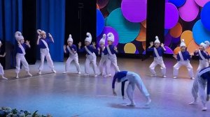 Ансамбль “Тұмар” город Жезказган. Младшая группа. Танец “Смурфики”