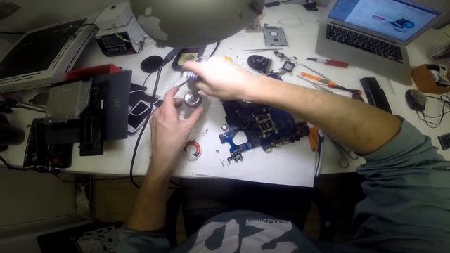 Замена разьема питания у ноутбука samsung смотреть онлайн