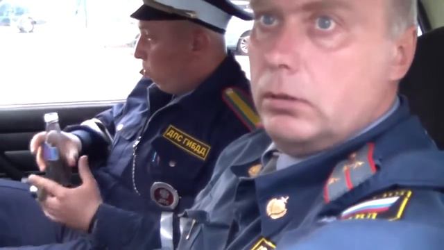 ГАИшник так испугался что потерял дар речи смотреть онлайн