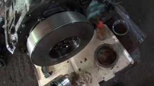 Началось в колхозе утро 5/52. Ставим поршневую ЯМЗ-240.