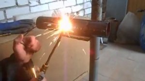 Как научиться варить газосваркой (горизонтальный шов).mp4