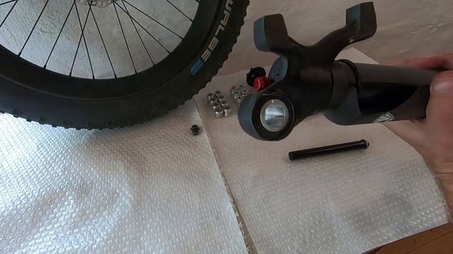 Набор для установки 15 мм оси на перевёрнутые вилки Wren под 20 мм ось смотреть онлайн