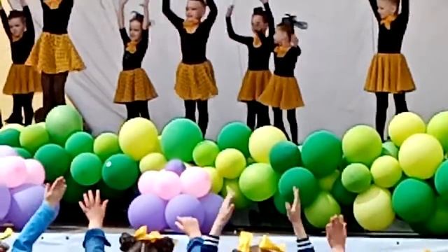 Танец кис кис мяу смотреть онлайн