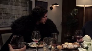 «Игра престолов»: Джон Сноу на ужине у Сэта Мейерса (с русскими субтитрами)