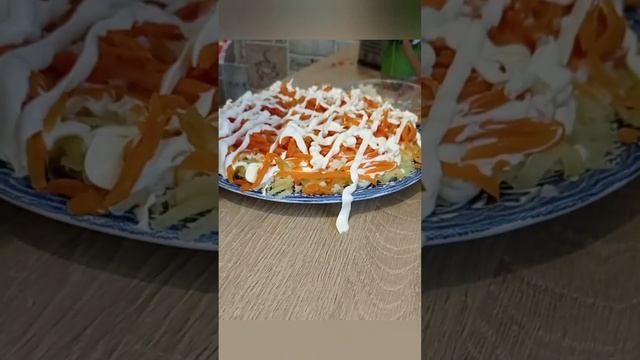 Сырный салат!!!! Очень простой и вкусный!!!#сырныйсалат#нежный#вкусно#просто#
