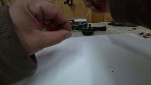 Как привязать безмотылку, мормышку, к основной леске. Оснастка зимней дергушки по Сибирски !