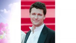 20 ЛЕТ БРАКА БЕЗ ДЕТЕЙ! Как выглядит жена и есть ли дети у известного актера Даниила Страхова?