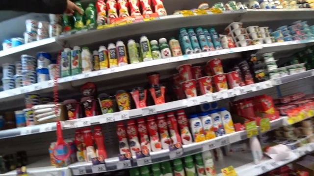 Отпуск продолжается,сидим дома.Кормим уток на пруду. смотреть онлайн