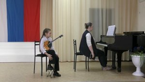 Таранина Елизавета (домра), 11 лет, 4 класс, МБОУДО «Каргасокская ДШИ»
