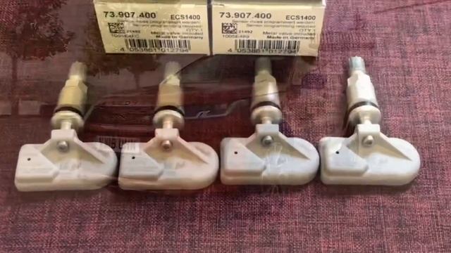 Датчик давления в шине Land Rover LR070840 Range Rover Sport смотреть онлайн