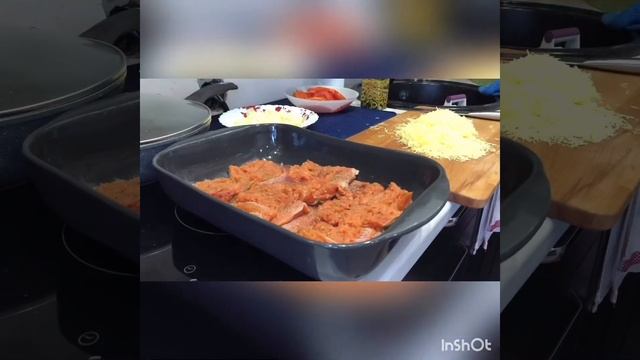 Горбуша под помидорами и сыром