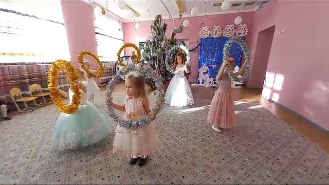 танец девочек смотреть онлайн