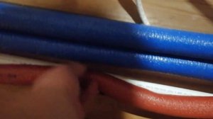 Замёрзла ПВХ труба горячей воды, образовалась ледяная пробка. Отоглрел греющим кабелем.